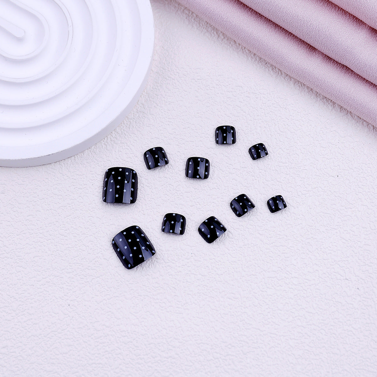No.789 Black Polka Dots Toenails Patch 24pcs/Set