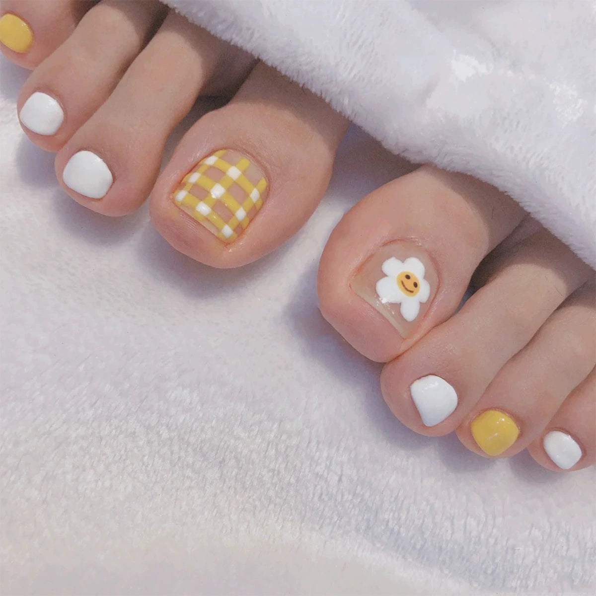 No.451 Yellow Flowers Toenails Patch 24pcs/Set