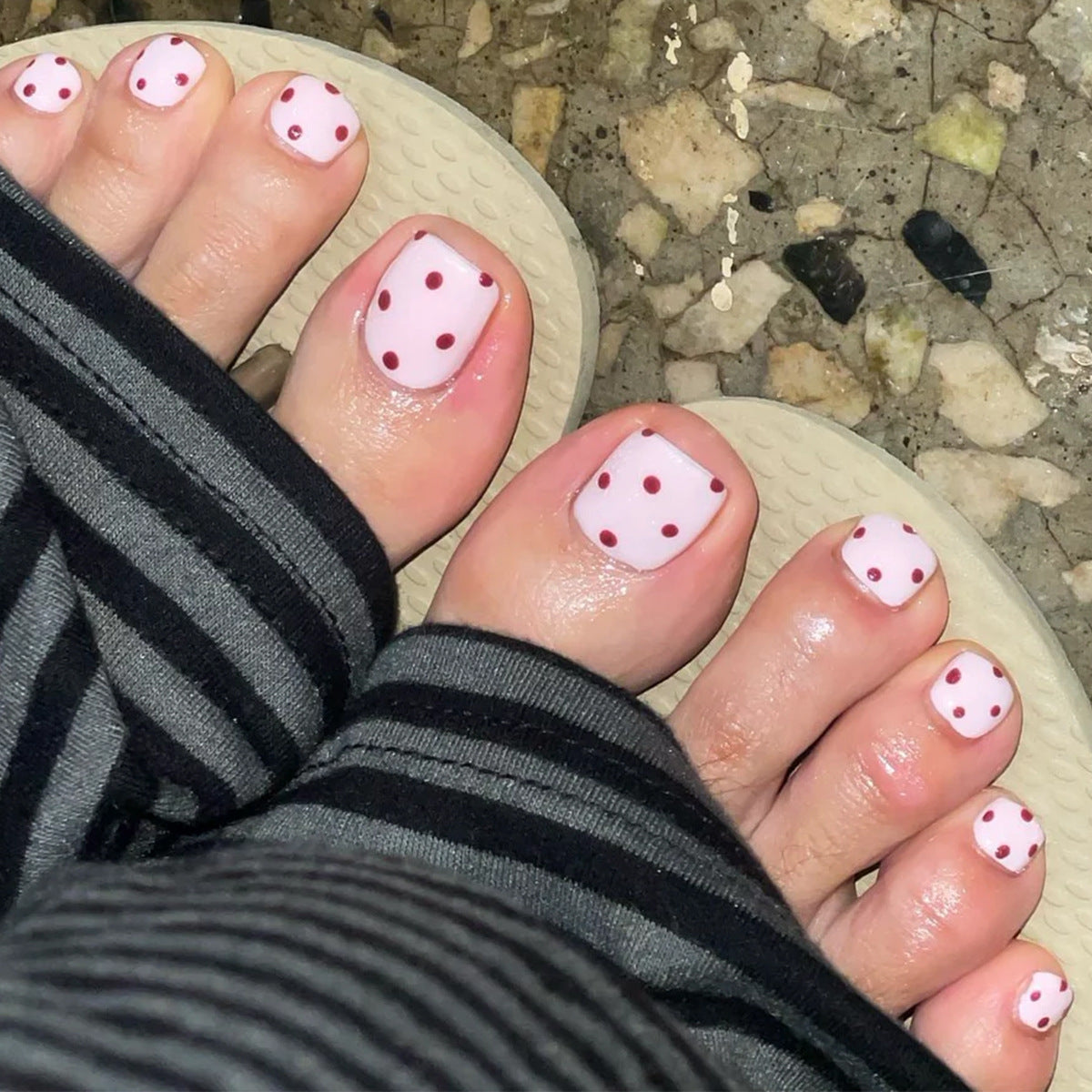 No.790 White Polka Dots Toenails Patch 24pcs/Set