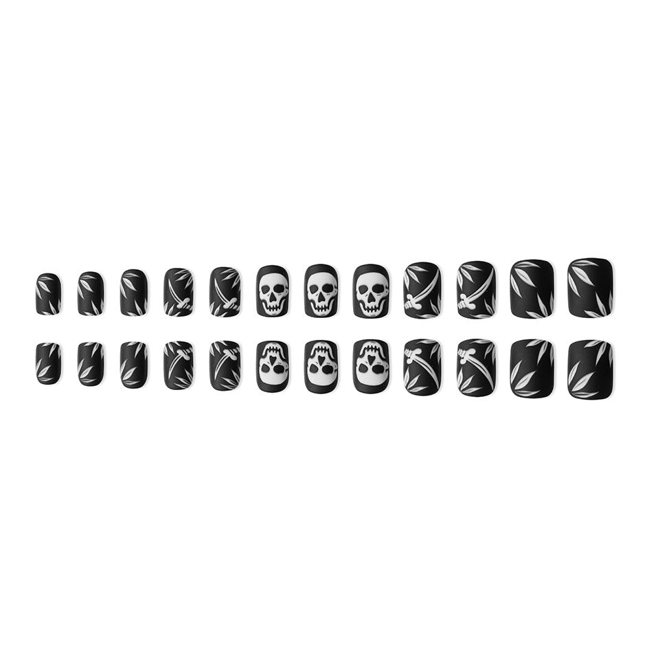 No.AW67 Halloween Skull Black&White Fingernails Patch 24pcs/Set