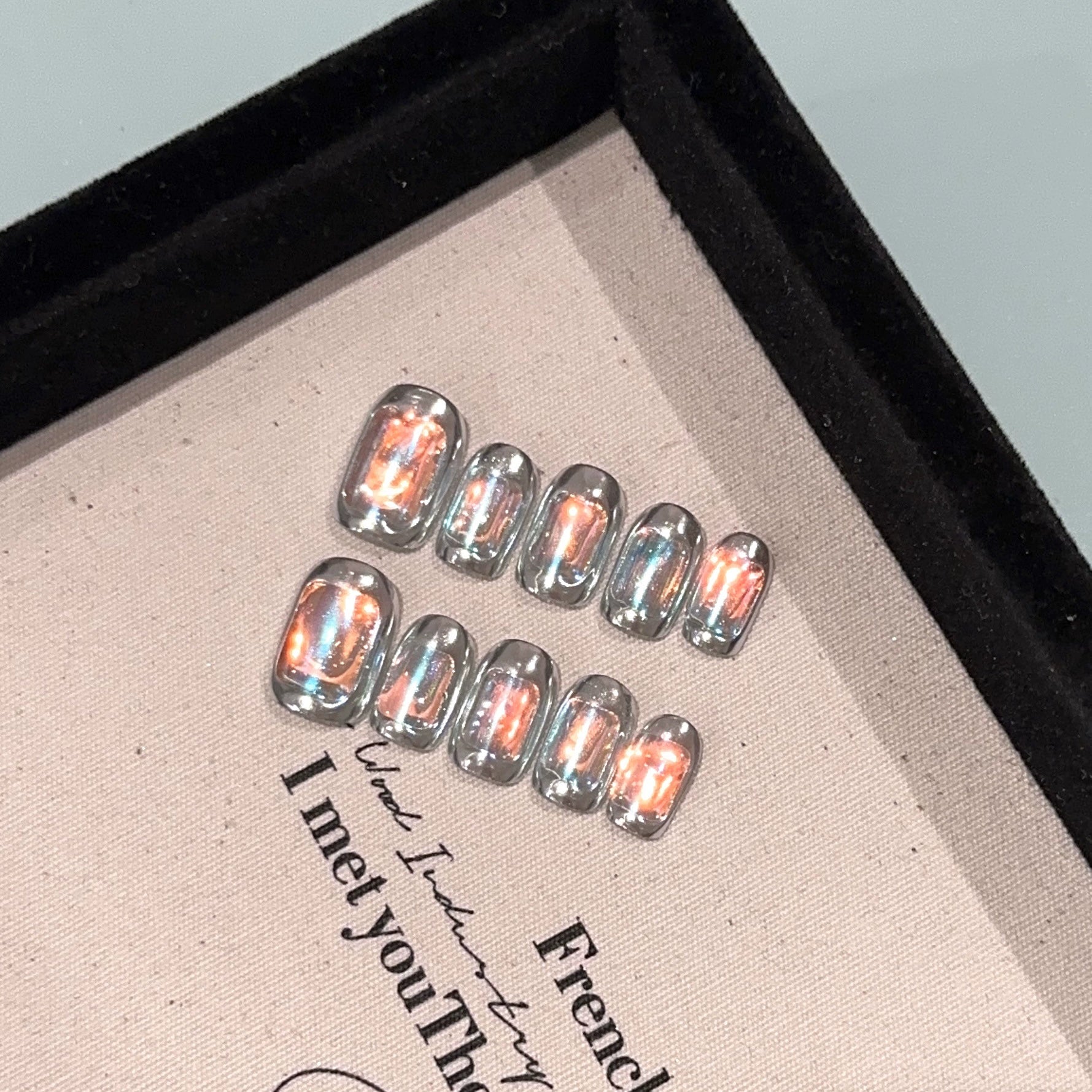 No.FP16 10pcs Silver Aurora Press-On Fingernails