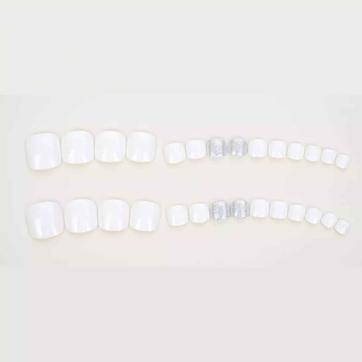 No.67 Silver Glitter Press On Toenails 24pcs/Set
