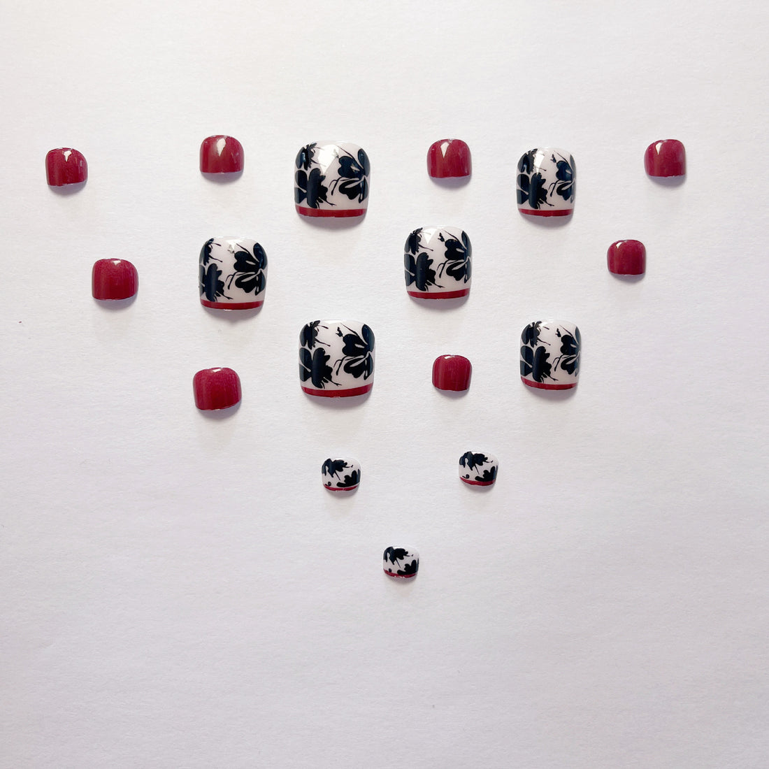No.548 Black Leaves Toenails Patch 24pcs/Set