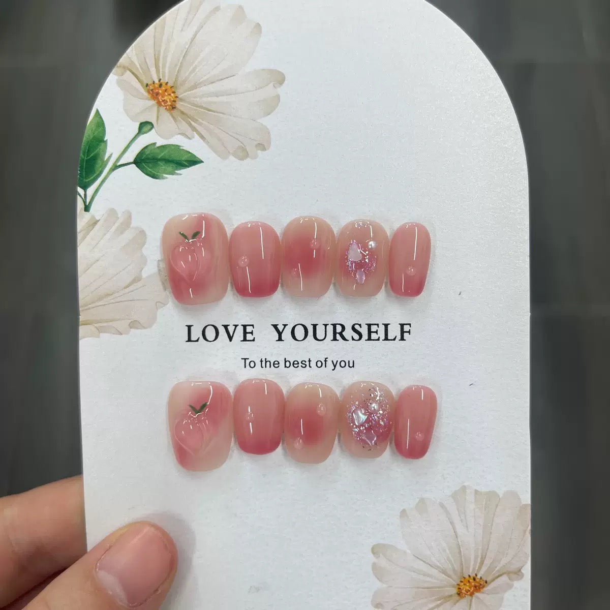 No.FP31 Cute Peach Hand Made Fingernails 10pcs